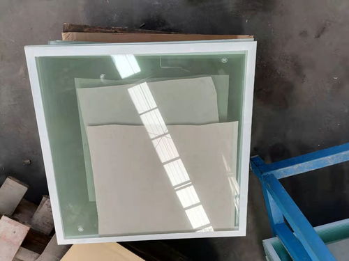 機房里為什么要安裝防靜電透明玻璃地板？