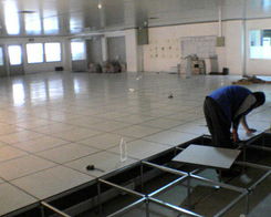 防靜電高架活動(dòng)機(jī)房地板安裝與維護(hù)工程及靜電機(jī)房設(shè)備購(gòu)銷(xiāo)解決方案